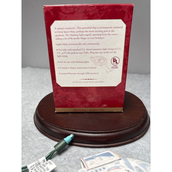 Star Trek Deep Space Nine U.S.S. Defiant Christmas Ornament 1997 Hallmark Keepsa - Picture 2 of 7